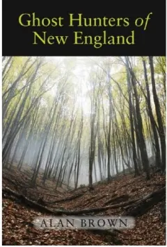 Coperta cărții Ghost hunters of New England
