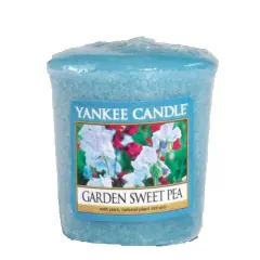 Coperta cărții Yankee Candle. Garden Sweet Pea. Votive Candle