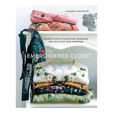 Coperta cărții Embroidered Closet