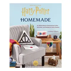 Coperta cărții Harry Potter-Cozy Crafts, Book 1, Insight Editions