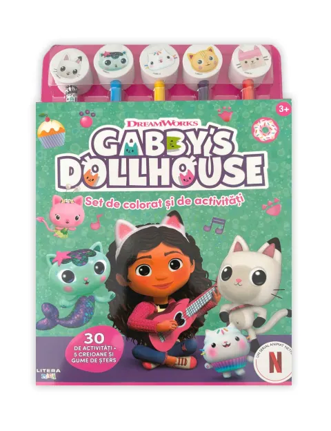 Coperta cărții Gabby's Dollhouse. Set de colorat si de activitati. 30 de activitati + 5 creioane si gume de sters
