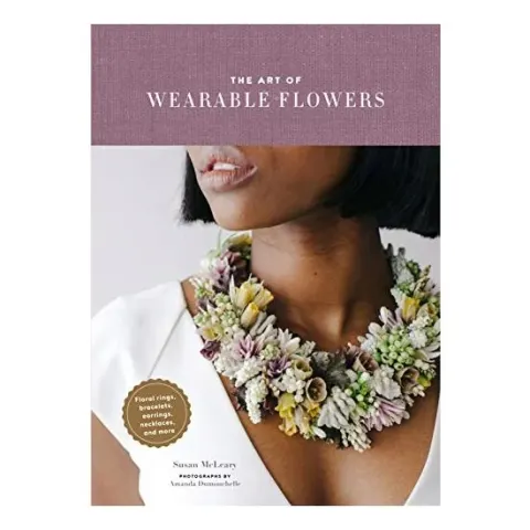 Coperta cărții Art of Wearable Flowers