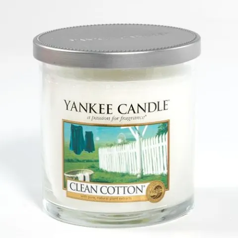 Coperta cărții Yankee Candle. Clean Cotton® Tumbler Candle