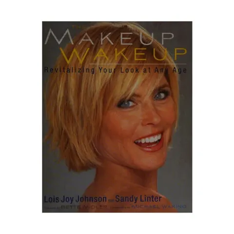Coperta cărții The makeup wakeup: revitalizing your look at any age