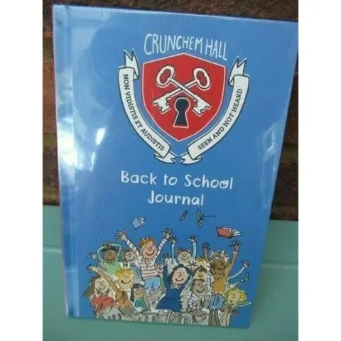 Coperta cărții BACK TO SCHOOL JOURNAL MATILDA ROALD DAHL CRUNCHEM HALL New Home School