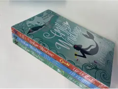 Coperta cărții Emily Windsnap: Three Swishy Mermaid Tales: Books 1-3