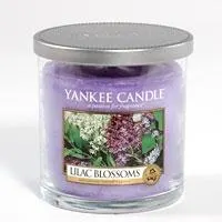 Coperta cărții Lilac Blossoms Tumbler Candle