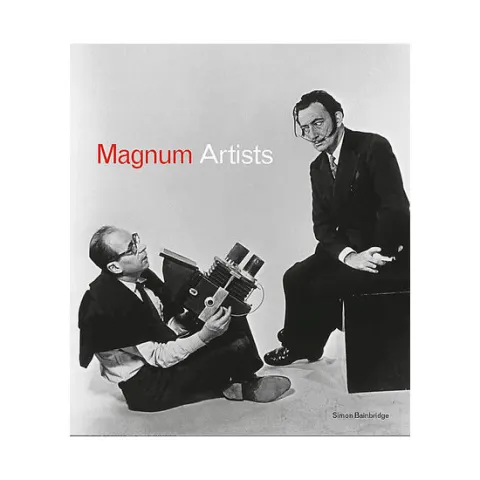 Coperta cărții Magnum artists: great photographers meet great artists