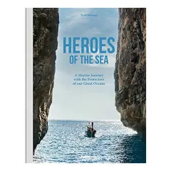 Coperta cărții Heroes of the Sea - defect