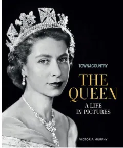 Coperta cărții The Queen: a life in pictures