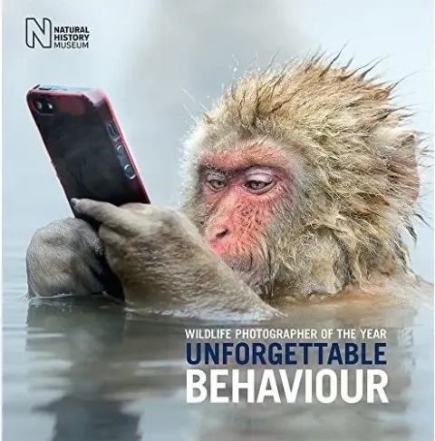 Coperta cărții Wildlife Photographer of the Year Unforgettable Behaviour