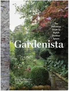Coperta cărții Gardenista: the definitive guide to stylish outdoor spaces