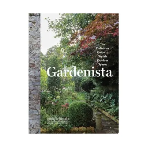 Coperta cărții Gardenista: the definitive guide to stylish outdoor spaces