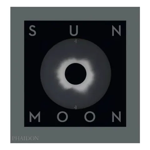 Coperta cărții Sun and Moon