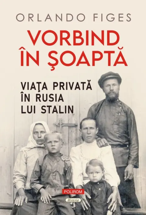 Coperta cărții Vorbind în șoaptă. Viața privată în Rusia lui Stalin