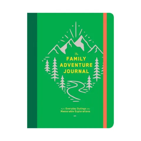 Coperta cărții The Family Adventure Journal: Turn Everyday Outings into Memorable Explorations (Family Travel Journal, Family Memory Book, Vacation Memory Book)