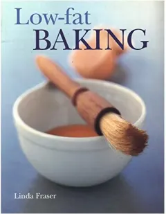 Coperta cărții The Ultimate Low Fat Baking Book, Linda Fraser
