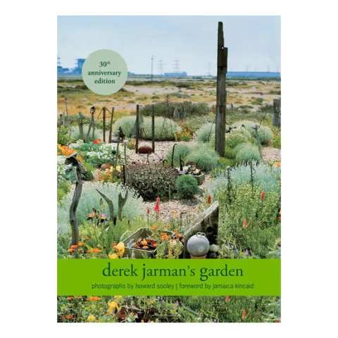 Coperta cărții Derek Jarman's Garden: 30th Anniversary Edition