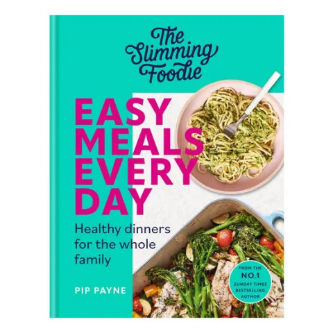 Coperta cărții The slimming foodie easy meals every day: healthy dinners for the whole family