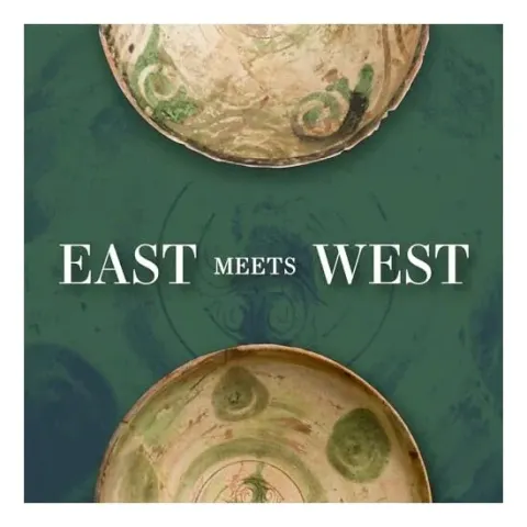 Coperta cărții East Meets West