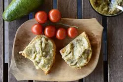 Salata-de-vinete-cu-avocado