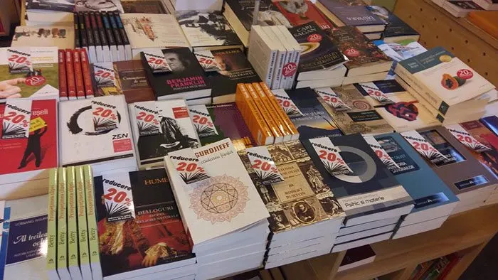 Te așteptăm în librărie
