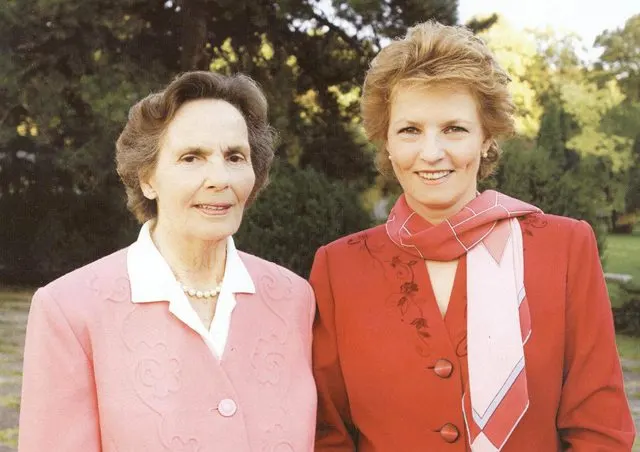 regina Ana si Principesa Margareta