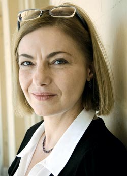 denisa-comanescu