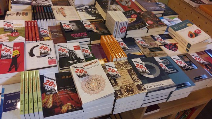 Te așteptăm în librărie