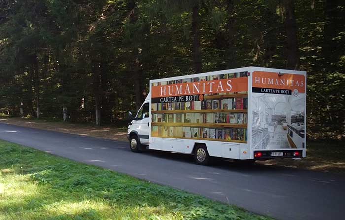Cartea pe roți
